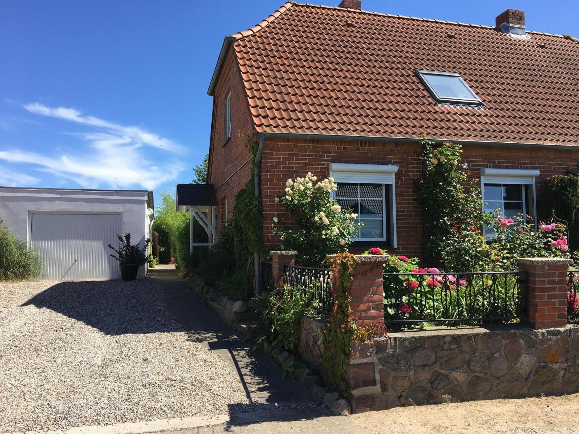 Holiday Home With Conservatory Dannau Exterior foto